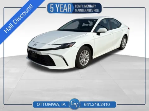 White 2025 Toyota Camry SE for sale in Ottumwa, IA