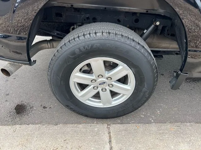 2023 Ford F-150 XLT photo 2