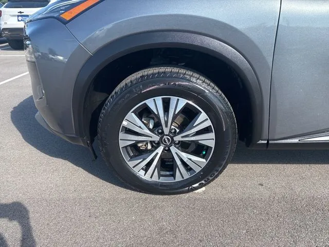 2023 Nissan Rogue SV photo 2