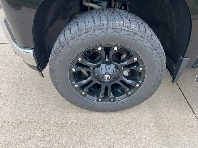 2019 Chevrolet Silverado 1500 LTZ photo 4