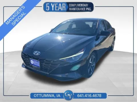 Black 2023 Hyundai Elantra SEL for sale in Ottumwa, IA