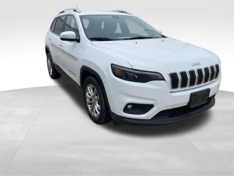 More photos of 2019 Jeep Cherokee Latitude at Gregg Young Toyota of Ottumwa, IA