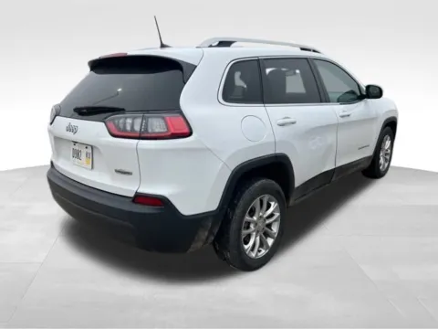 More photos of 2019 Jeep Cherokee Latitude at Gregg Young Toyota of Ottumwa, IA