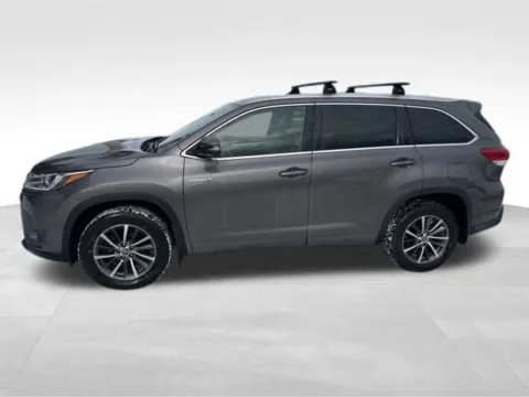 Photos of 2017 Toyota Highlander Hybrid XLE for sale in Ottumwa, IA at Gregg Young Toyota of Ottumwa