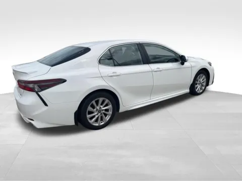 More photos of 2023 Toyota Camry SE at Gregg Young Toyota of Ottumwa, IA