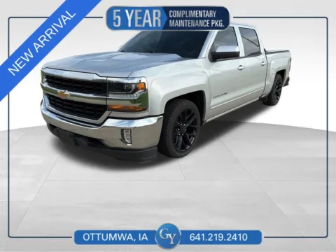 Silver 2018 Chevrolet Silverado 1500 LT for sale in Ottumwa, IA