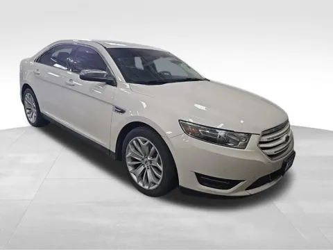 More photos of 2017 Ford Taurus Limited at Gregg Young Toyota of Ottumwa, IA