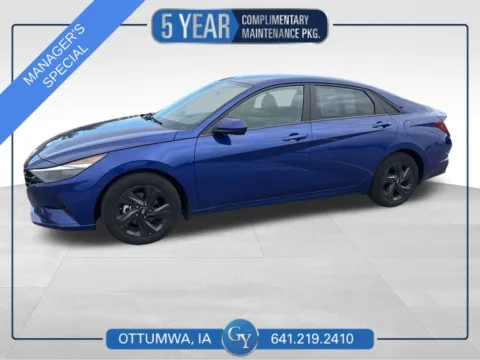 Blue 2023 Hyundai Elantra SEL for sale in Ottumwa, IA