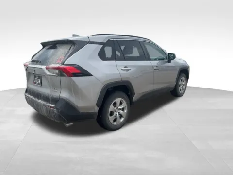 More photos of 2021 Toyota RAV4 LE at Gregg Young Toyota of Ottumwa, IA