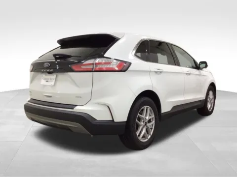 More photos of 2024 Ford Edge SEL at Gregg Young Toyota of Ottumwa, IA