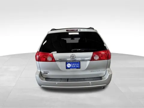More photos of 2009 Toyota Sienna XLE at Gregg Young Toyota of Ottumwa, IA
