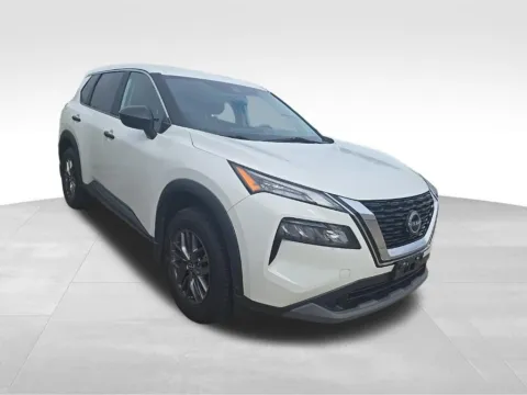 More photos of 2023 Nissan Rogue S at Gregg Young Toyota of Ottumwa, IA