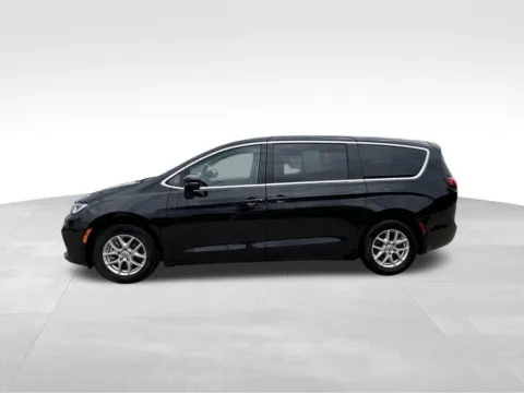 Another view of 2024 Chrysler Pacifica Touring L for sale in Ottumwa, IA at Gregg Young Toyota of Ottumwa