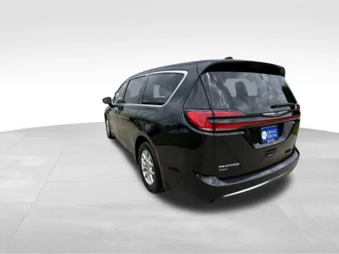 More photos of 2024 Chrysler Pacifica Touring L at Gregg Young Toyota of Ottumwa, IA