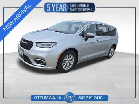 Silver 2023 Chrysler Pacifica Touring L for sale in Ottumwa, IA