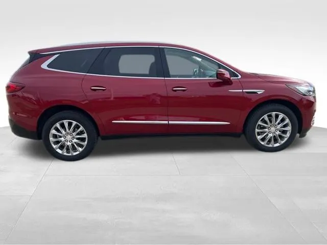2021 Buick Enclave Premium photo 2