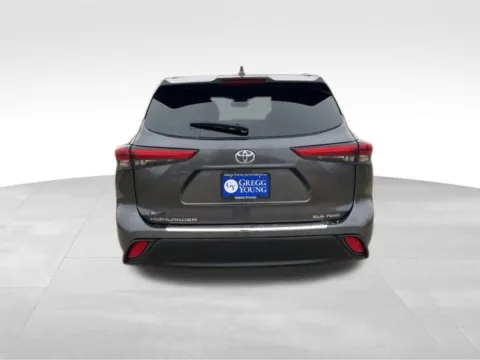 More photos of 2023 Toyota Highlander XLE at Gregg Young Toyota of Ottumwa, IA