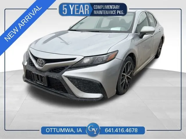 White 2023 Toyota Camry SE for sale in Ottumwa, IA