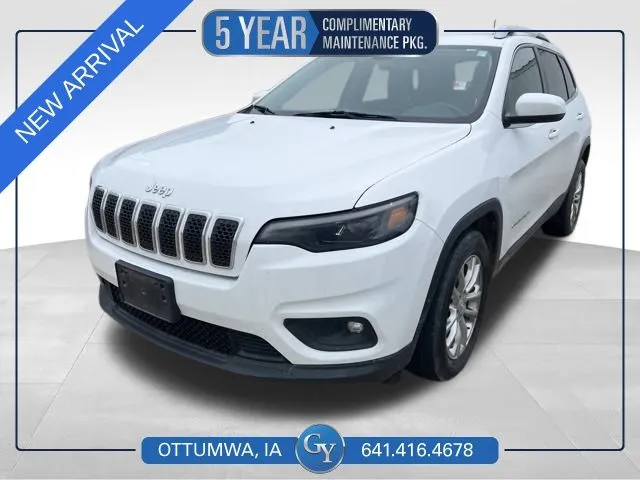 White 2019 Jeep Cherokee Latitude for sale in Ottumwa, IA