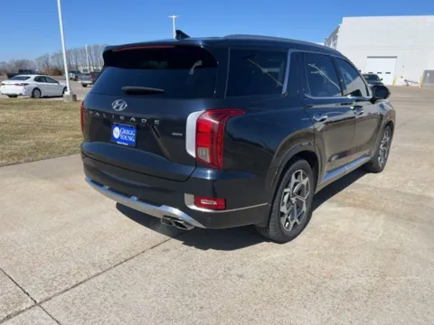 More photos of 2021 Hyundai Palisade Calligraphy at Gregg Young Toyota of Ottumwa, IA