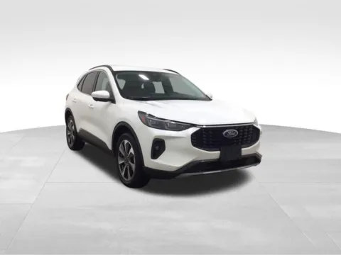More photos of 2024 Ford Escape Platinum at Gregg Young Toyota of Ottumwa, IA