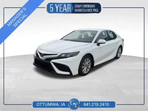 White 2024 Toyota Camry SE for sale in Ottumwa, IA