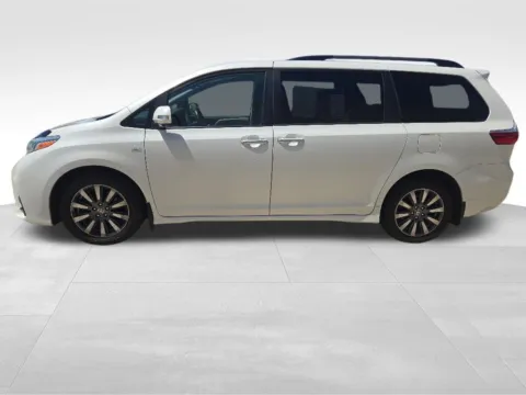 Photos of 2020 Toyota Sienna XLE for sale in Ottumwa, IA at Gregg Young Toyota of Ottumwa