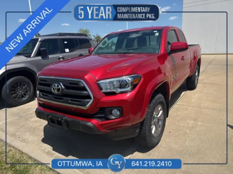 Red 2017 Toyota Tacoma SR5 for sale in Ottumwa, IA