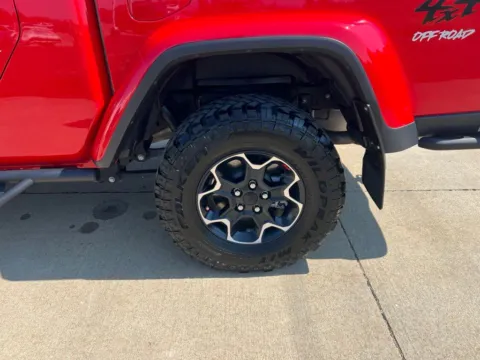More photos of 2023 Jeep Gladiator Rubicon at Gregg Young Toyota of Ottumwa, IA