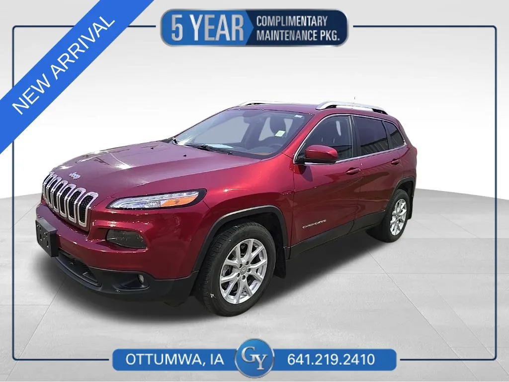 Red 2016 Jeep Cherokee Latitude for sale in Ottumwa, IA