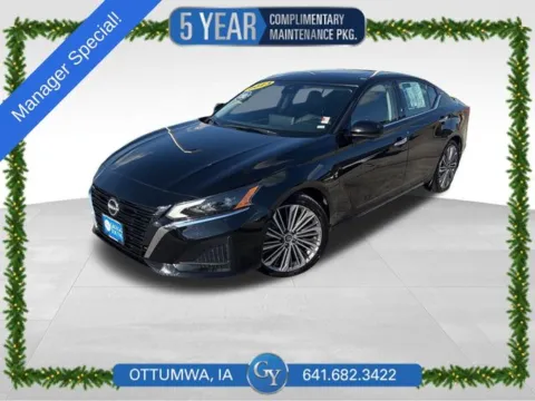 Black 2023 Nissan Altima 2.5 SL for sale in Ottumwa, IA
