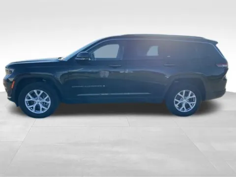 Another view of 2022 Jeep Grand Cherokee L Limited for sale in Ottumwa, IA at Gregg Young Toyota of Ottumwa