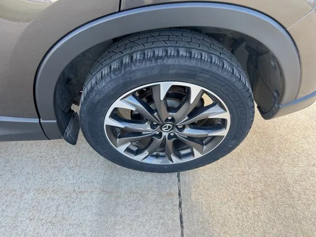 2016 Mazda CX-5 Grand Touring photo 4