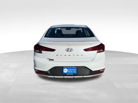 More photos of 2019 Hyundai Elantra SE at Gregg Young Toyota of Ottumwa, IA
