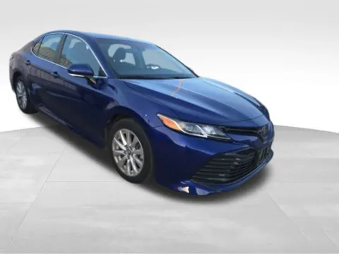 More photos of 2018 Toyota Camry LE at Gregg Young Toyota of Ottumwa, IA