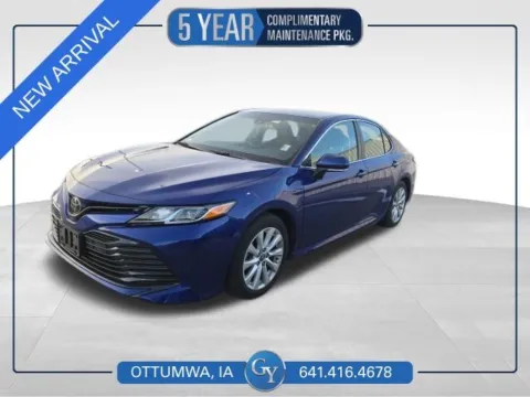 Red 2018 Toyota Camry LE for sale in Ottumwa, IA