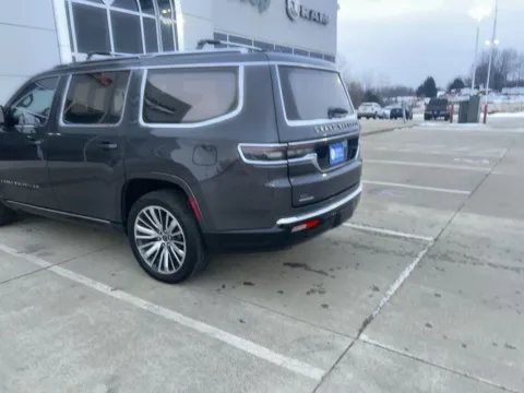 More photos of 2022 Jeep Grand Wagoneer Series III at Gregg Young Toyota of Ottumwa, IA