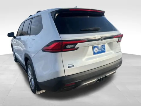 More photos of 2024 Toyota Grand Highlander Platinum at Gregg Young Toyota of Ottumwa, IA