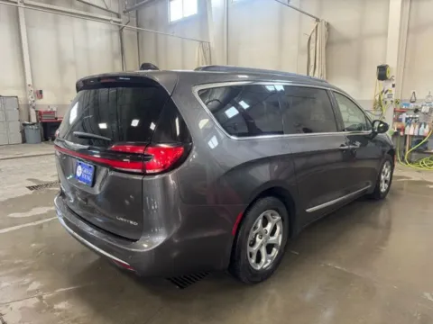 More photos of 2023 Chrysler Pacifica Limited at Gregg Young Toyota of Ottumwa, IA