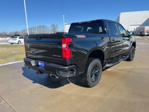 More photos of 2021 Chevrolet Silverado 1500 Custom Trail Boss at Gregg Young Toyota of Ottumwa, IA