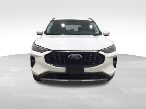 More photos of 2024 Ford Escape Platinum at Gregg Young Toyota of Ottumwa, IA