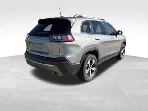 More photos of 2019 Jeep Cherokee Limited at Gregg Young Toyota of Ottumwa, IA