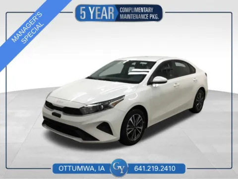 White 2024 Kia Forte LXS for sale in Ottumwa, IA