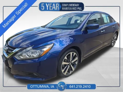Blue 2017 Nissan Altima 2.5 SR for sale in Ottumwa, IA