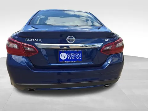 More photos of 2017 Nissan Altima 2.5 SR at Gregg Young Toyota of Ottumwa, IA