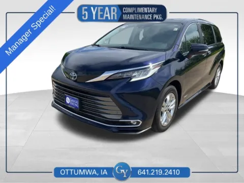 Gray 2021 Toyota Sienna Limited for sale in Ottumwa, IA