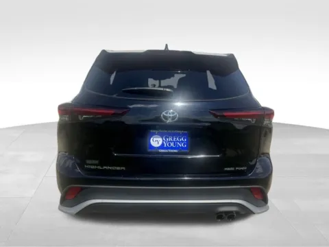 More photos of 2025 Toyota Highlander XSE at Gregg Young Toyota of Ottumwa, IA