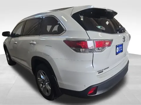 More photos of 2015 Toyota Highlander Limited at Gregg Young Toyota of Ottumwa, IA
