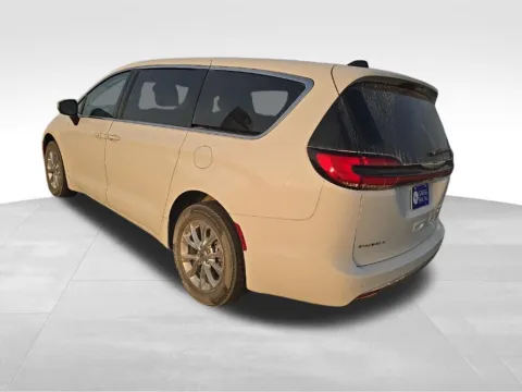 Another view of 2023 Chrysler Pacifica Touring L for sale in Ottumwa, IA at Gregg Young Toyota of Ottumwa