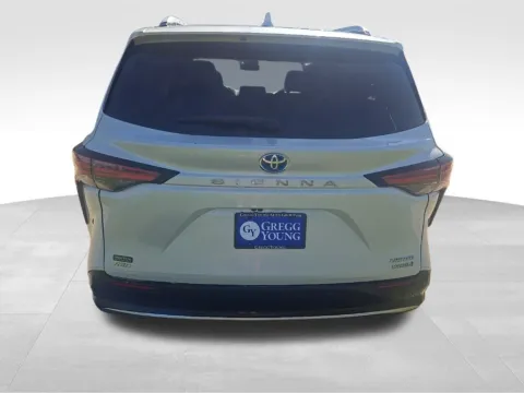 More photos of 2023 Toyota Sienna Limited at Gregg Young Toyota of Ottumwa, IA